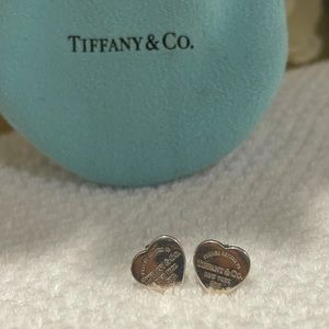 Tiffany & Co silver heart earrings “return to Tiffany” mini